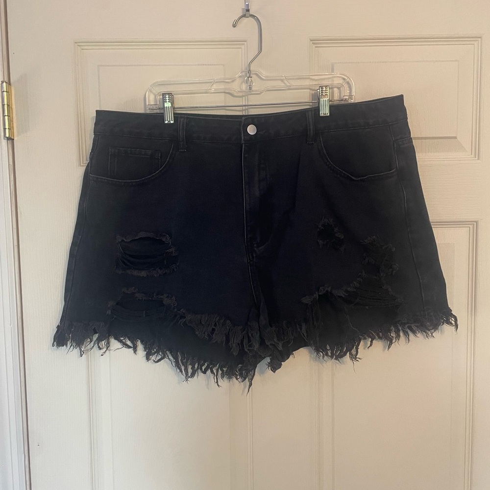 SHEIN Plus Shorts